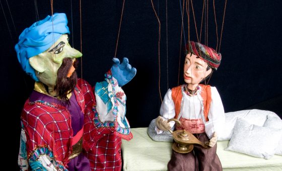 Marionetas del espectáculo Aladino y Mago