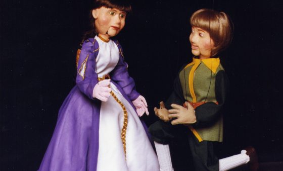 Princesa y Sastrecillo de Hilando Títeres del cuento de Grimm con marionetas